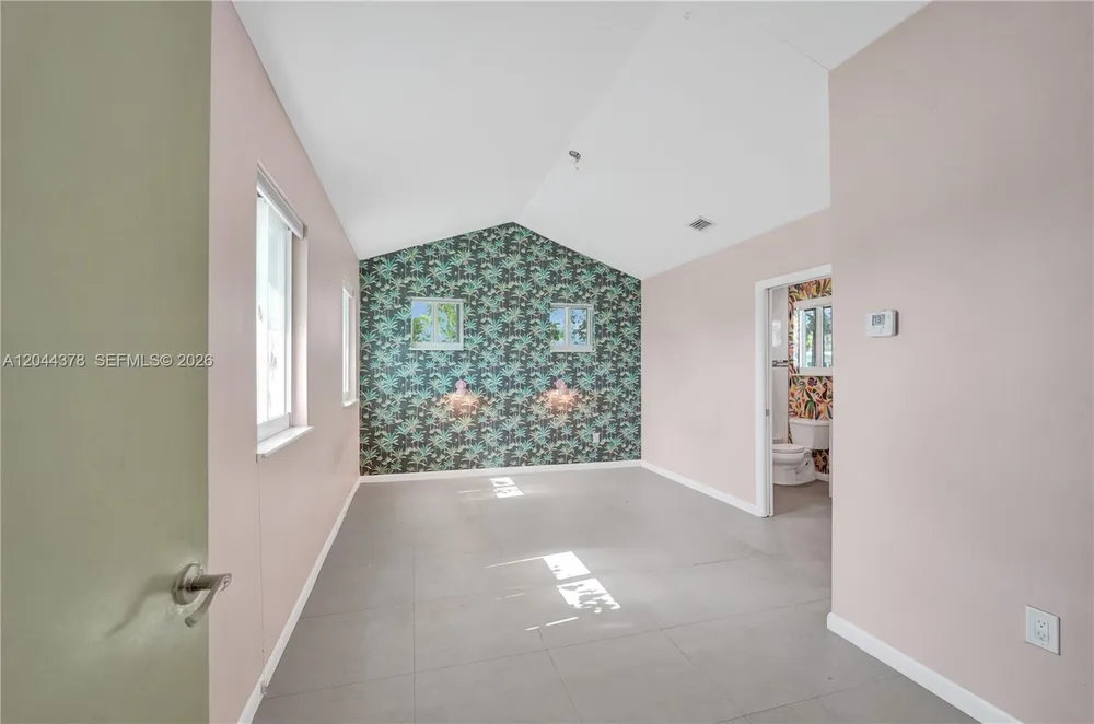 4311 Hayes St, Hollywood, FL 33021