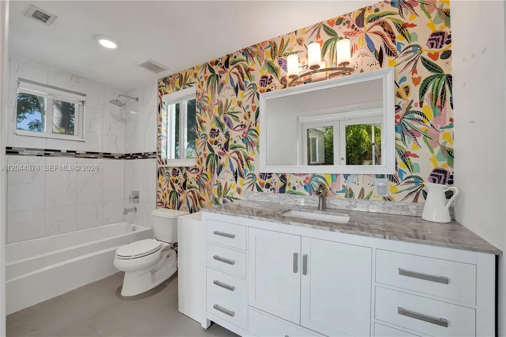 4311 Hayes St, Hollywood, FL 33021
