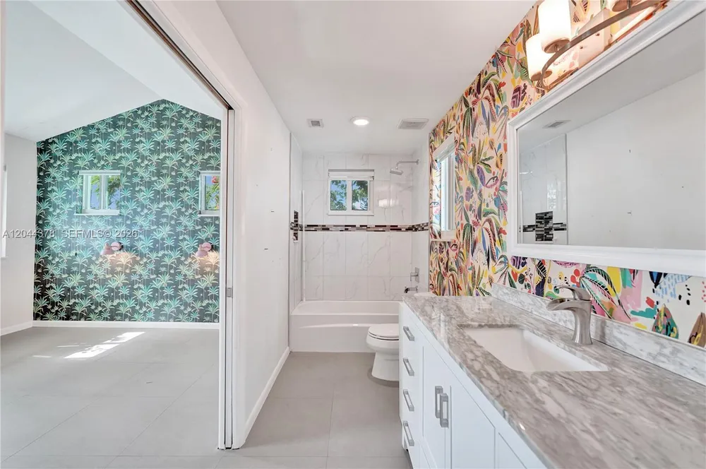 4311 Hayes St, Hollywood, FL 33021