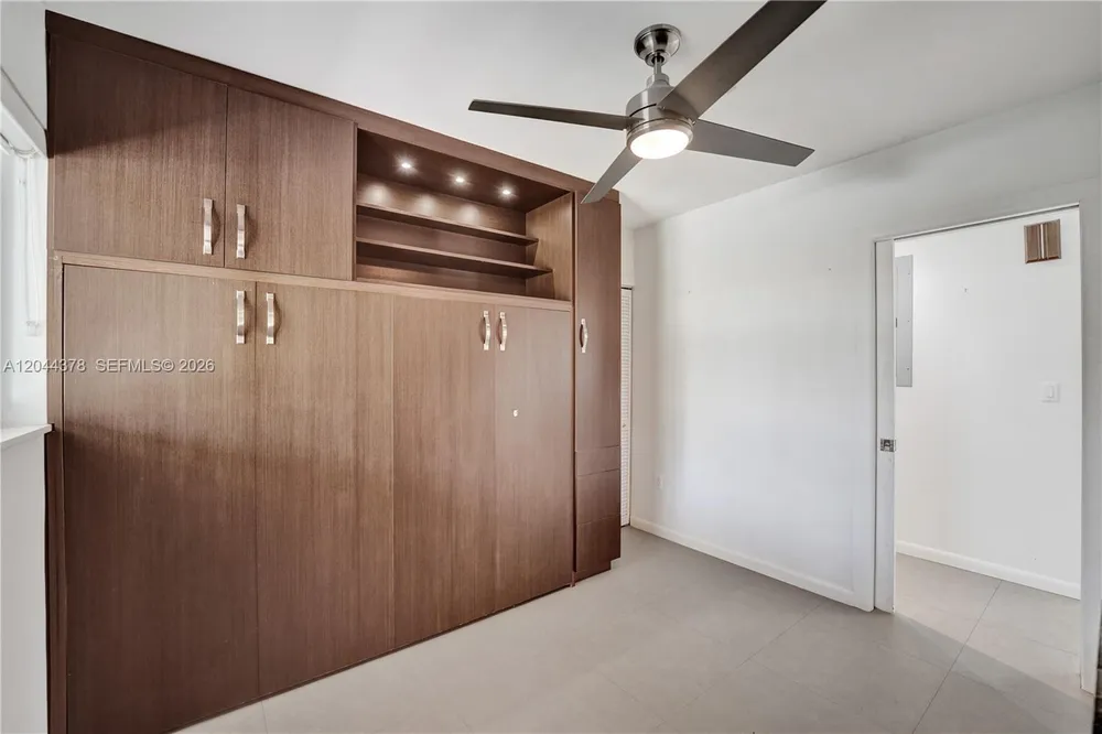 4311 Hayes St, Hollywood, FL 33021