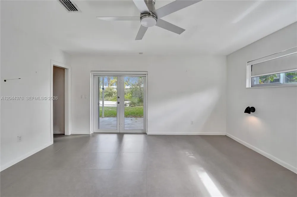 4311 Hayes St, Hollywood, FL 33021
