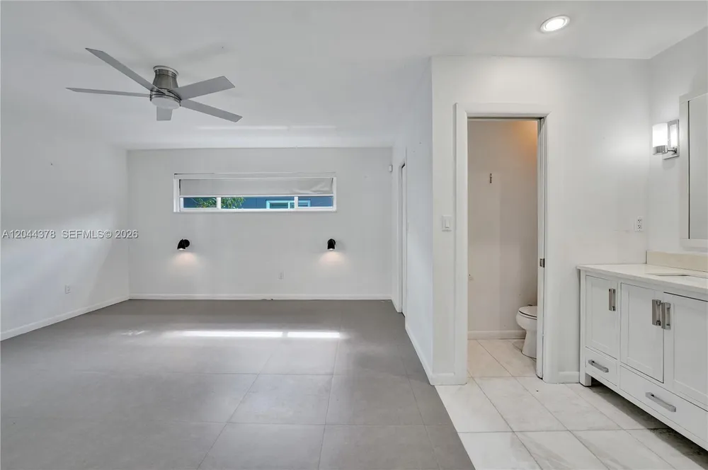 4311 Hayes St, Hollywood, FL 33021