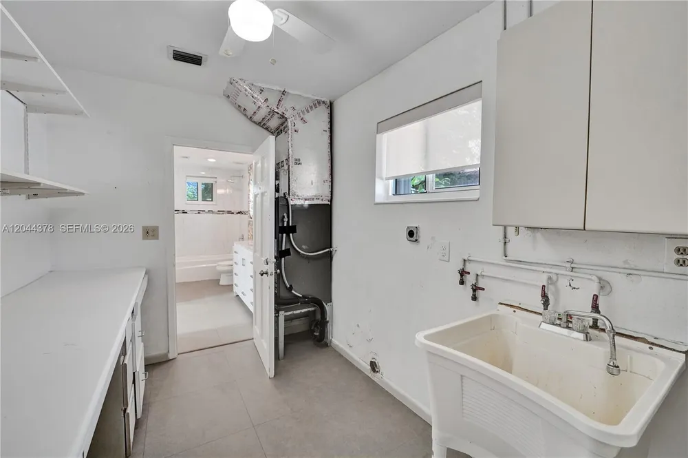 4311 Hayes St, Hollywood, FL 33021