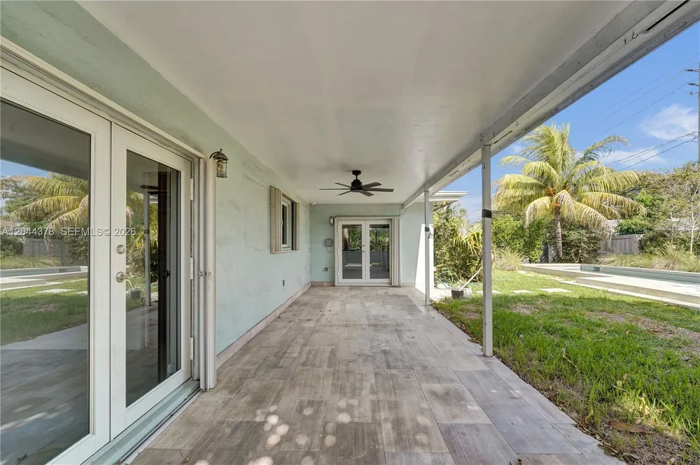 4311 Hayes St, Hollywood, FL 33021