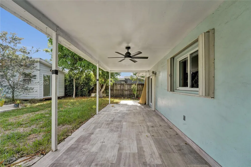 4311 Hayes St, Hollywood, FL 33021