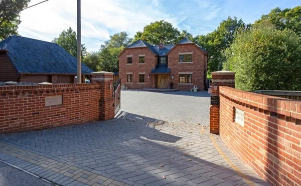 Hatherley House, Pamber End, RG26