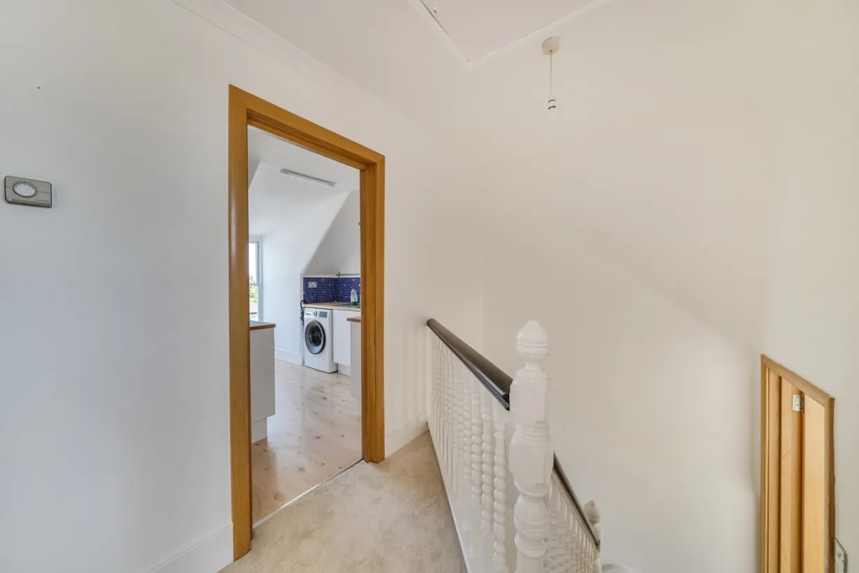 Alexandra Park Road London N10 photo 9