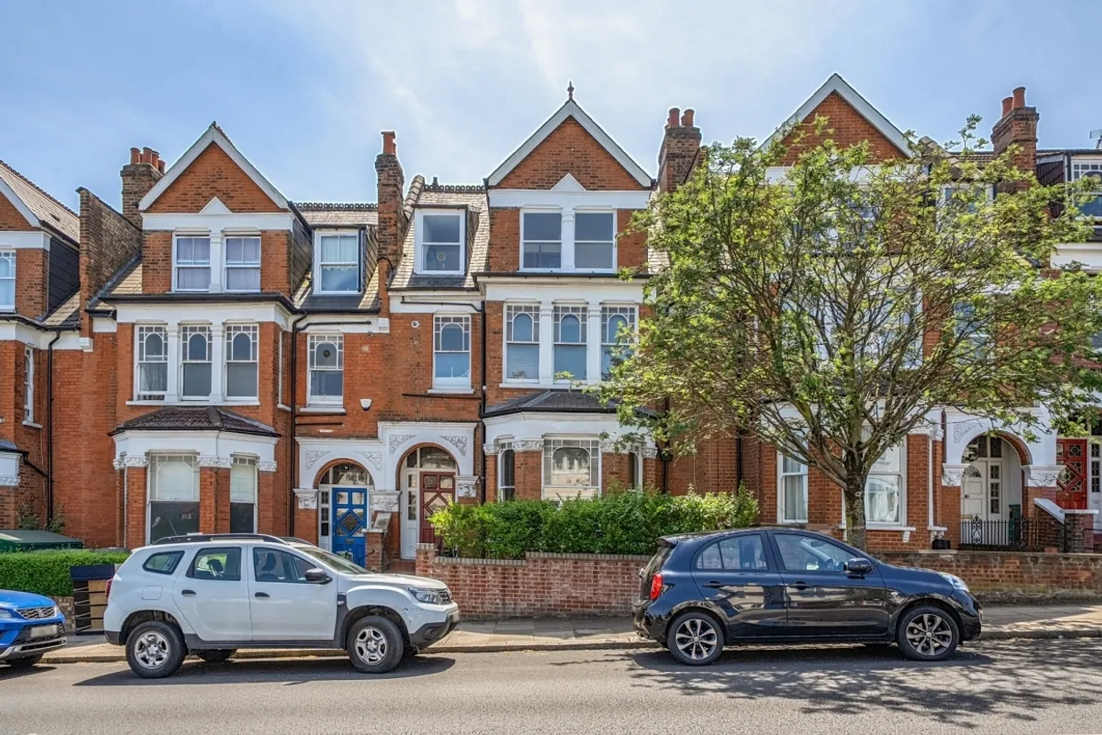 Alexandra Park Road London N10 photo 14