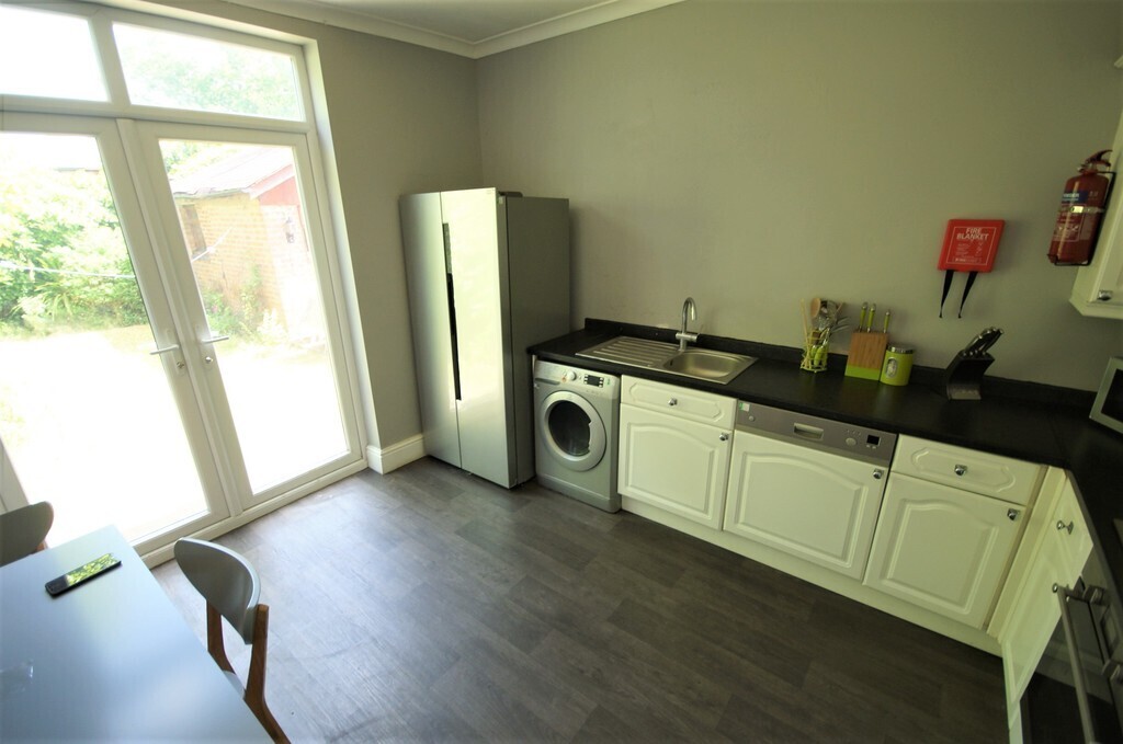 Room 6 of 6, St. Osburgs Road, Coventry, CV2 4EG Image 1