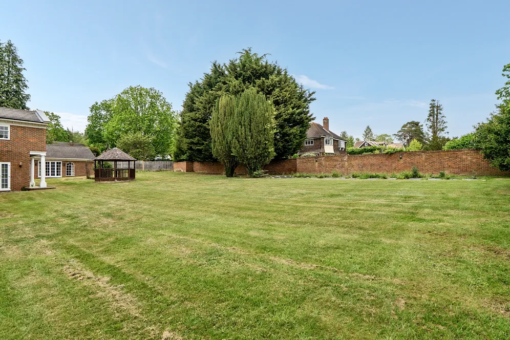 Egypt Lane, Farnham Common, SL2 photo 8