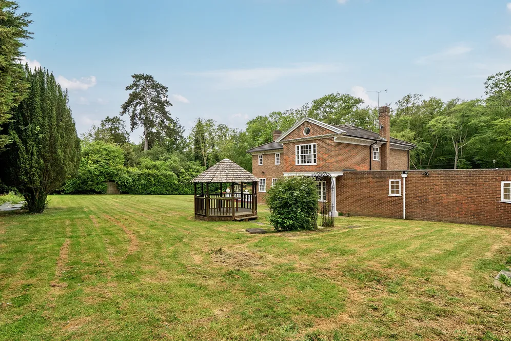 Egypt Lane, Farnham Common, SL2 photo 18