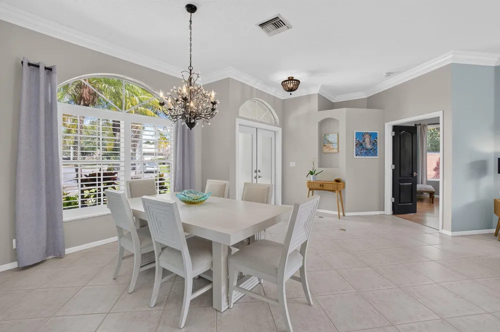 1365 E Barwick Ranch Circle, Delray Beach, FL 33445