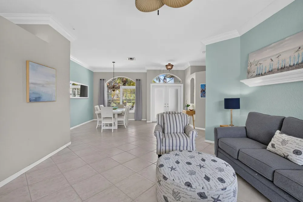 1365 E Barwick Ranch Circle, Delray Beach, FL 33445