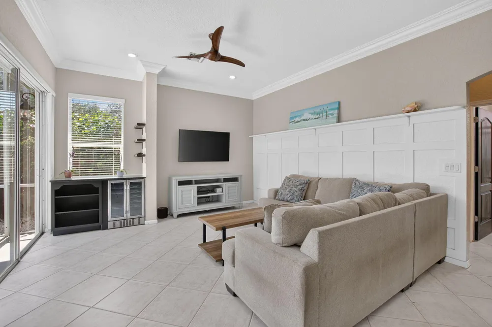 1365 E Barwick Ranch Circle, Delray Beach, FL 33445