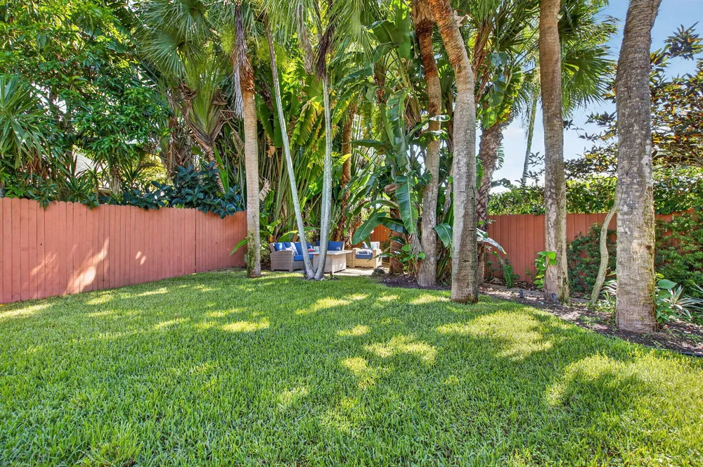 1365 E Barwick Ranch Circle, Delray Beach, FL 33445