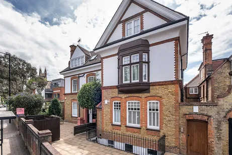 Upper Richmond Road, London, SW15