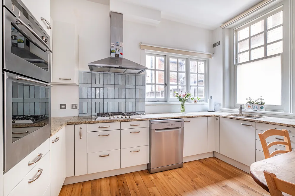 Upper Richmond Road, London, SW15 photo 8