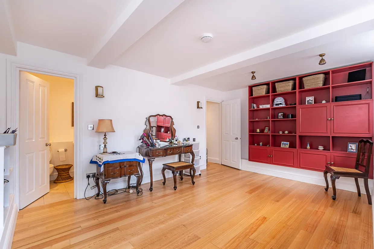 Upper Richmond Road, London, SW15 photo 14