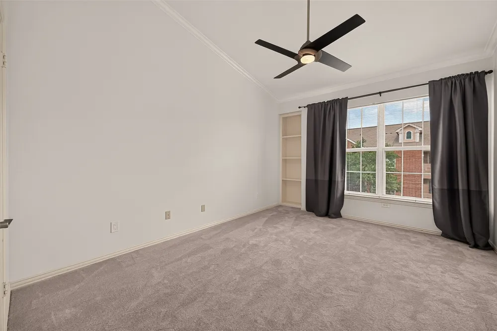 2111 Welch St, Houston, TX 77019