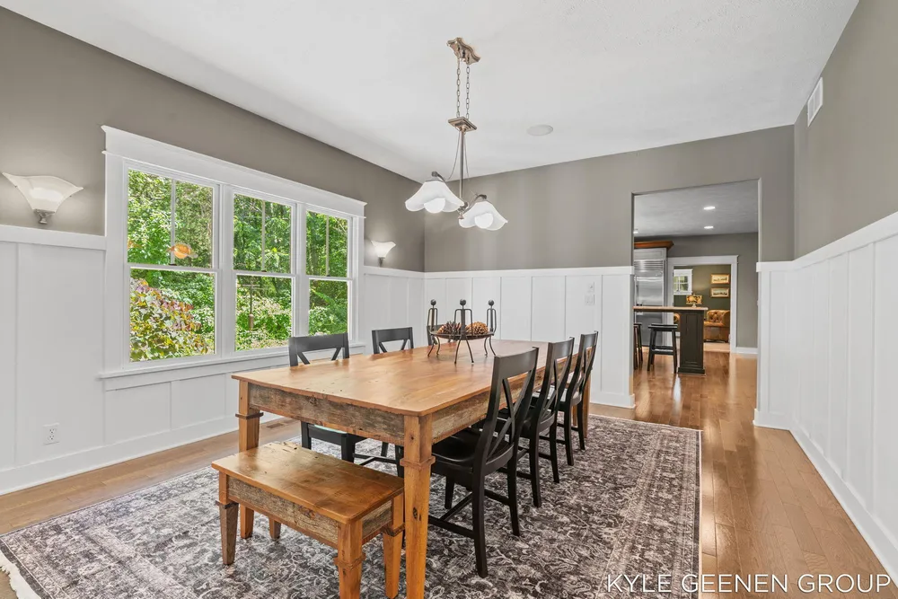 593 Old Macatawa Ct, Holland, MI 49423