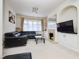 Lamsey Road, Hemel Hempstead thumb 2