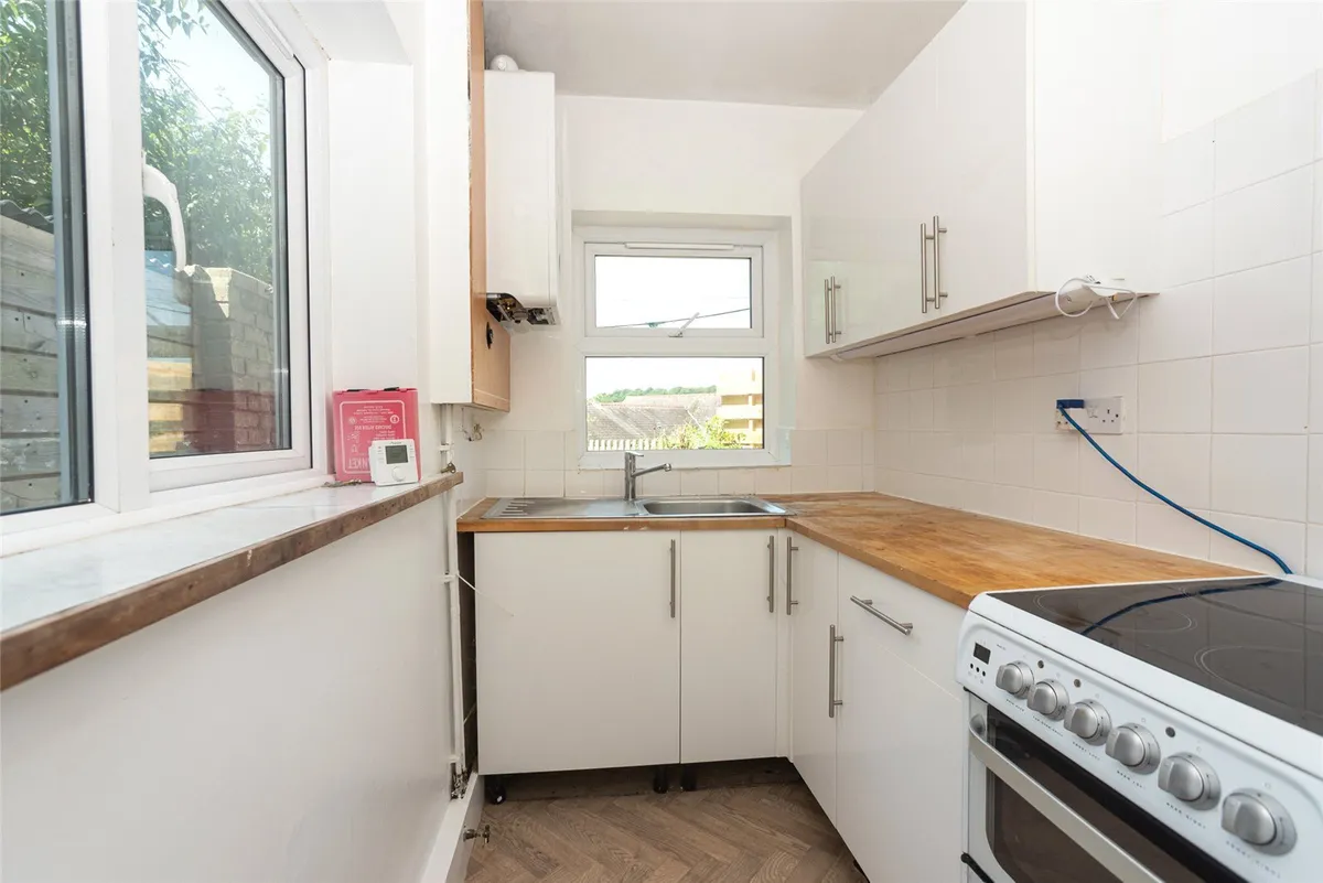 Lon Pobty, Bangor, Gwynedd, LL57