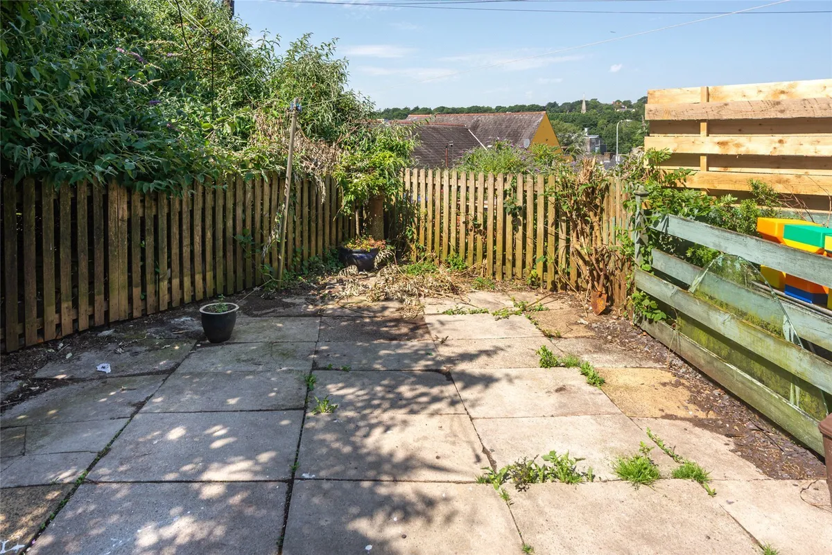 Lon Pobty, Bangor, Gwynedd, LL57