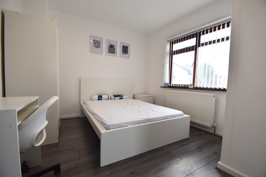 Room 3 of 4, Hipswell Highway, Coventry, CV2 5FH Image 2
