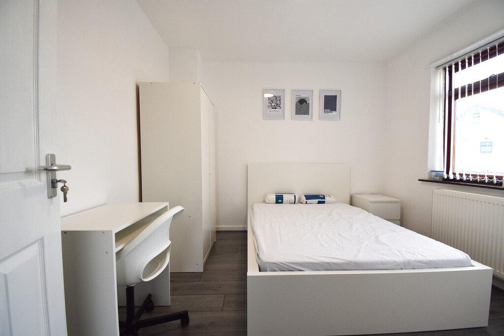 Room 3 of 4, Hipswell Highway, Coventry, CV2 5FH Image 3