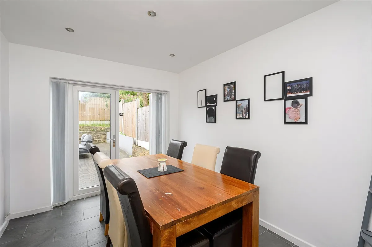 Brookhill Drive, Alwoodley, LS17