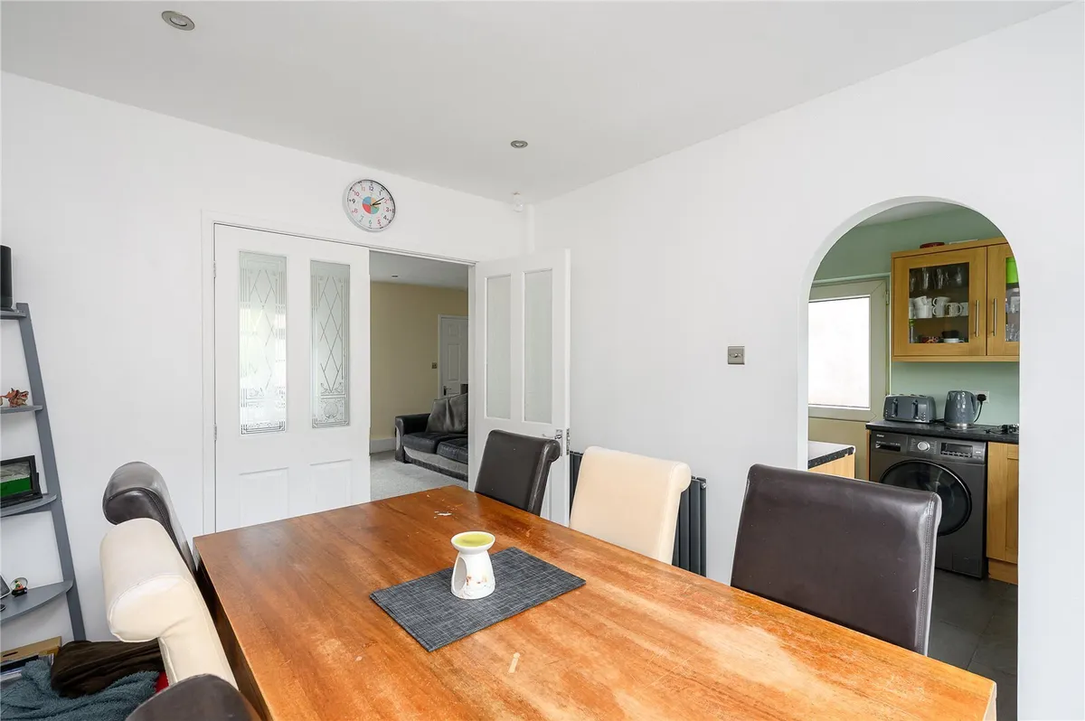 Brookhill Drive, Alwoodley, LS17