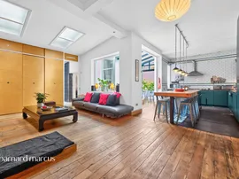 Kennington Lane, LONDON photo