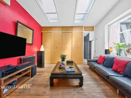 Kennington Lane, LONDON photo