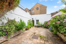 Kennington Lane, LONDON