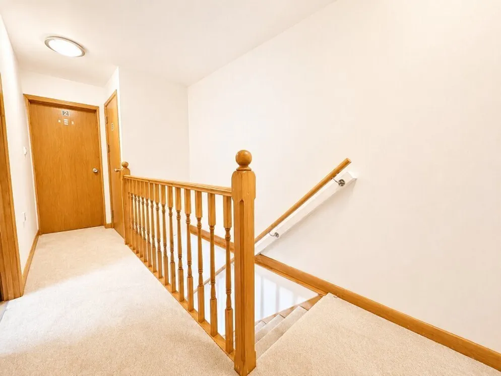 Property carousel item 17
