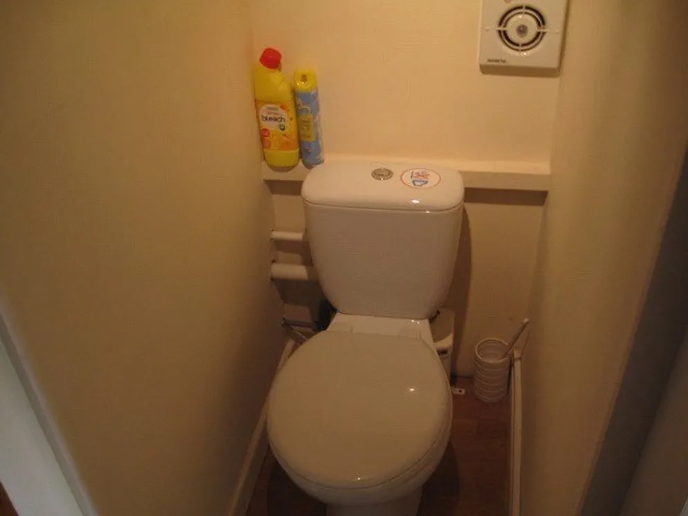 Property carousel item 10