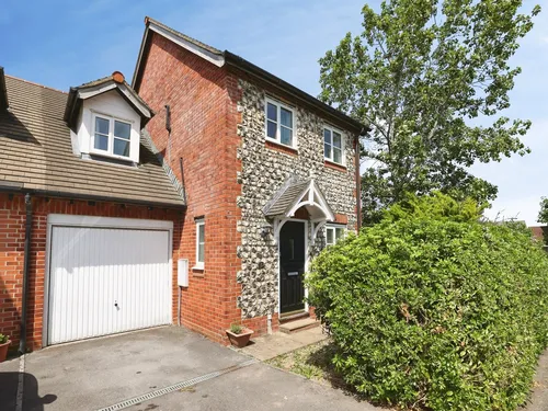Dawbeney Drive, Amesbury, Salisburyphoto
