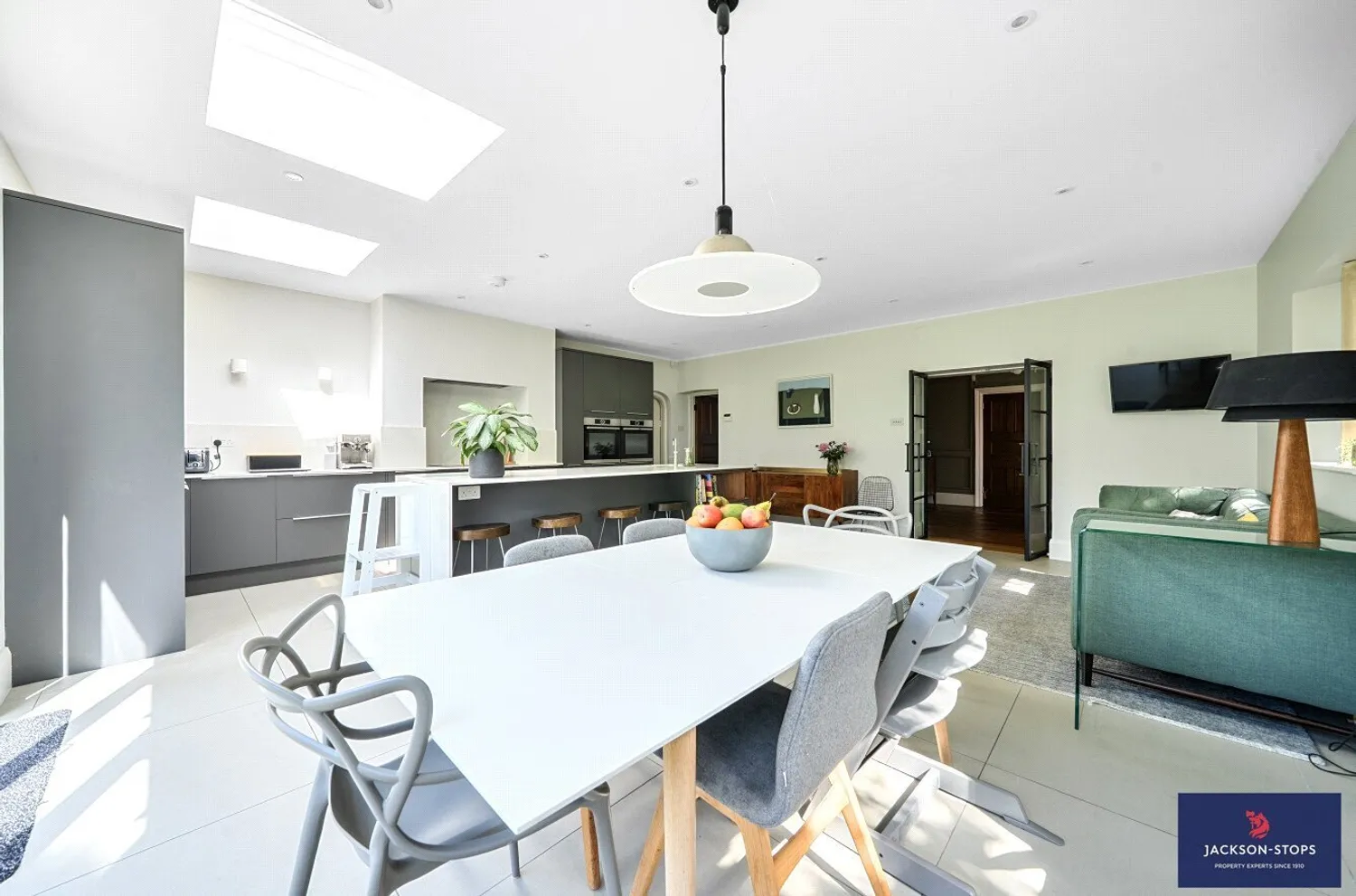 Southcott Village, Leighton Buzzard, LU7 photo 8