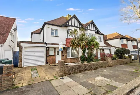 Derek Avenue, Hove