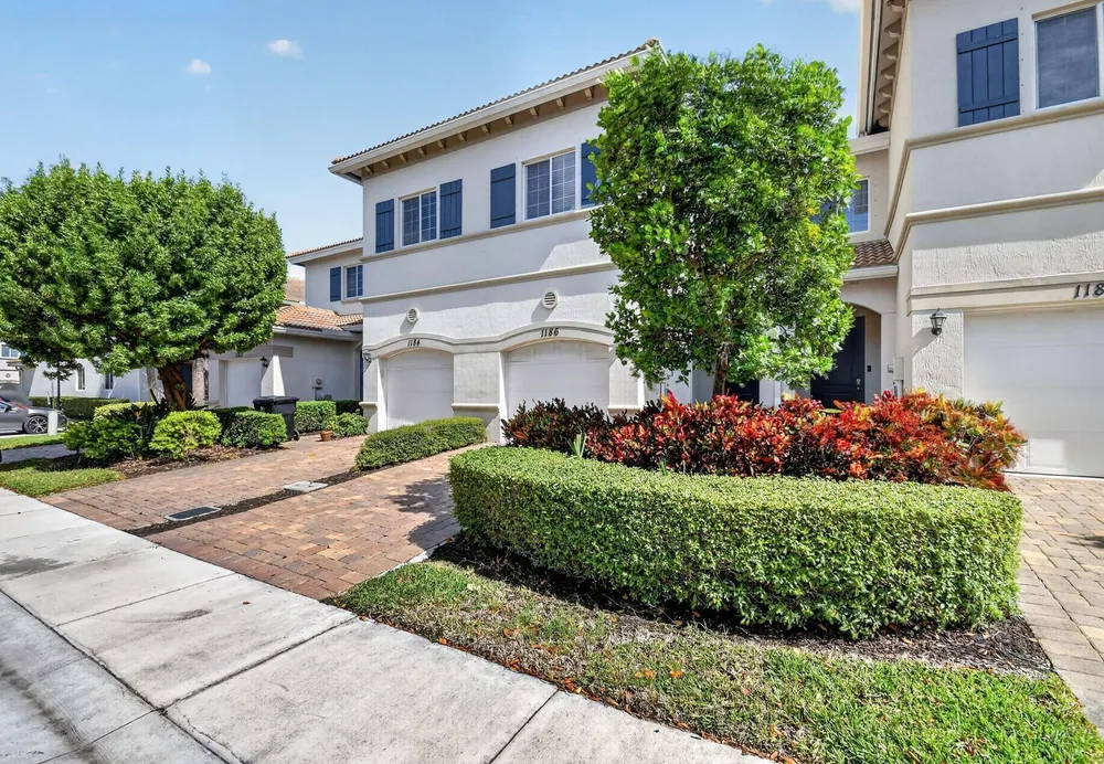 1186 Paisley Ct, Lake Worth Beach, FL 33461