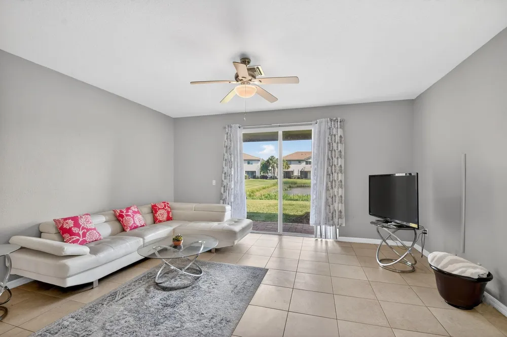 1186 Paisley Ct, Lake Worth Beach, FL 33461