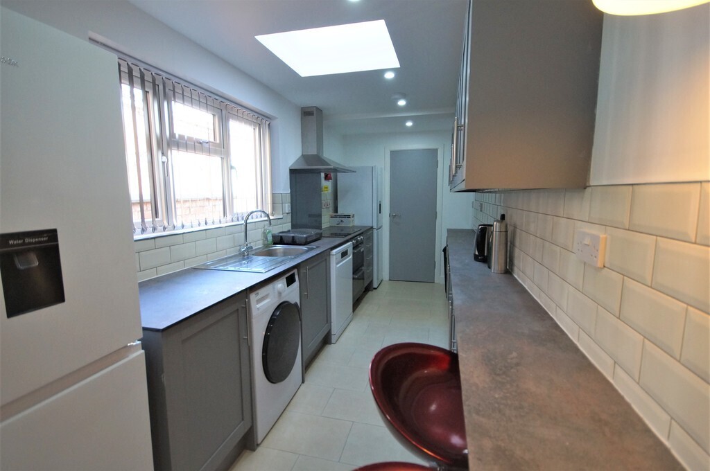 Room 5 of 5, Orwell Road, Coventry, CV1 2BB Image 5