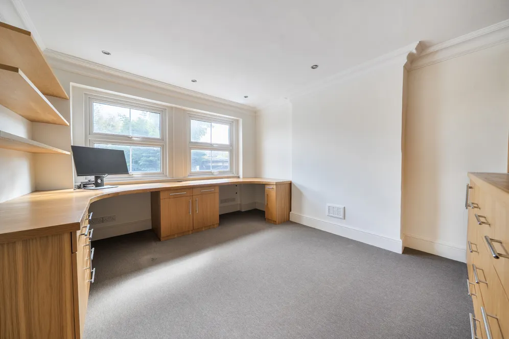 Muswell Avenue, London, N10 photo 14