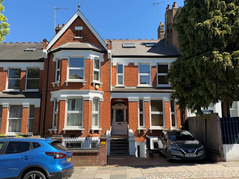 Muswell Avenue, London, N10 photo 25