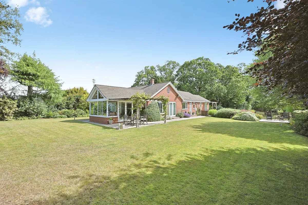 Watton Road, Barford, NORWICH