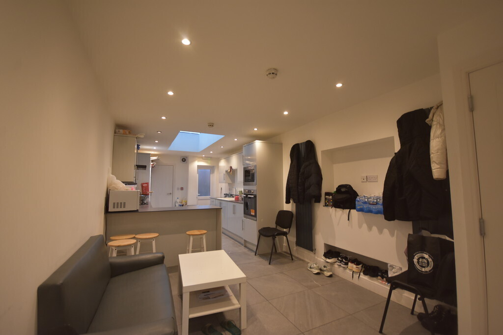 Room 5 of 5, Marlborough Road, Coventry Image 2