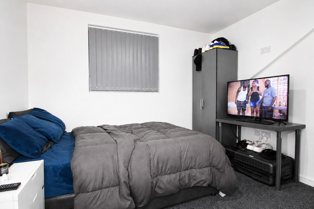 Room 5 of 5, Marlborough Road, Coventry Image 3