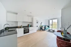 Lawrence Road, LONDON