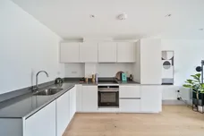Lawrence Road, LONDON
