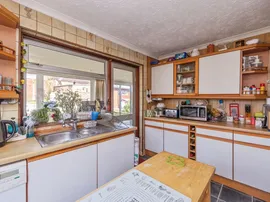 The Florins, Waterlooville thumb 3